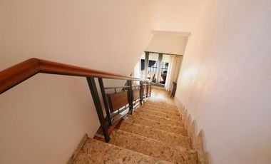 CASA 5 AMBIENTES CON FONDO Y PILETA