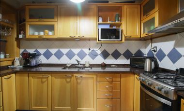 CASA 5 AMBIENTES CON FONDO Y PILETA