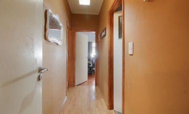 CASA 5 AMBIENTES CON FONDO Y PILETA