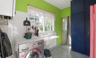 CASA 5 AMBIENTES CON FONDO Y PILETA