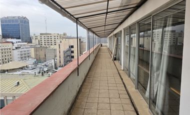 Amplia oficina metro Santa Ana