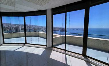 Oficina tipo penthouse Valparaiso