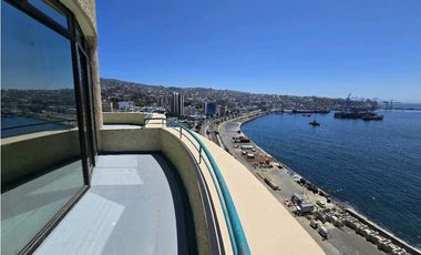 Oficina tipo penthouse Valparaiso