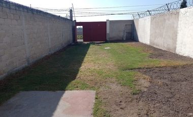 Casa sola en renta de un piso, amplio Jardin, caben  6  autos, Ideal para Adultos Mayores, Oficinas o Clinica.