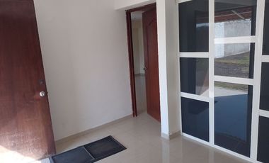 Casa sola en renta de un piso, amplio Jardin, caben  6  autos, Ideal para Adultos Mayores, Oficinas o Clinica.