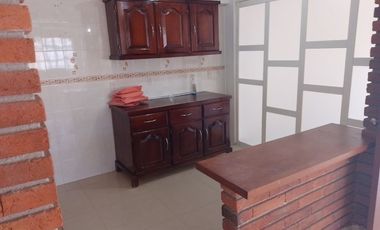 Casa sola en renta de un piso, amplio Jardin, caben  6  autos, Ideal para Adultos Mayores, Oficinas o Clinica.