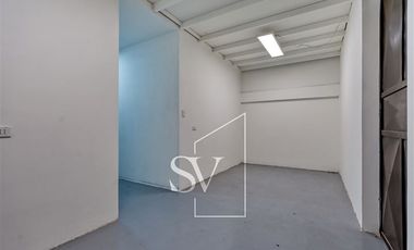 Local Comercial en Arriendo en Entre Av. Irarrázaval y Av. Matta