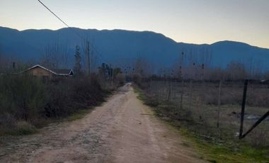 En Venta Terreno Plano de 5000 m2 con luz y agua en Coltauco