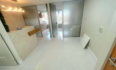 Oficina en Venta en Cerro El Plomo / Parque Araucano