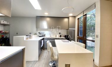 Casa en Arriendo en CASA EN AV CHAMISERO, COLINA