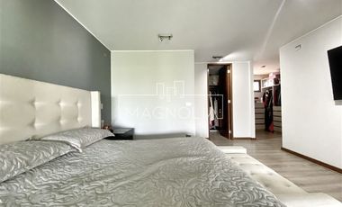 Casa en Arriendo en CASA EN AV CHAMISERO, COLINA