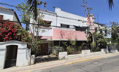 Casa en Venta en Claudio Arrau / Seminario