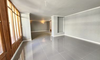 Venta de  Casa 3 dormitorios en Sector Centro