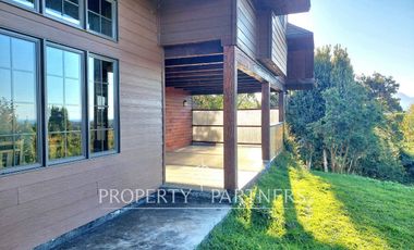Puerto Varas: espectacular casa con bellísima vista panorámica a lago y volcanes