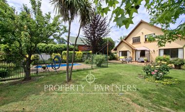 Linda casa en exclusivo condominio