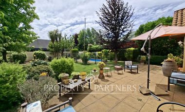 Linda casa en exclusivo condominio