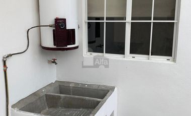 Casa en Renta en El Dorado, León, Gto. a un lado de Wallmart en Vía Alta y cerca de Puerto Interior