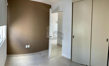 Casa en Renta en El Dorado, León, Gto. a un lado de Wallmart en Vía Alta y cerca de Puerto Interior