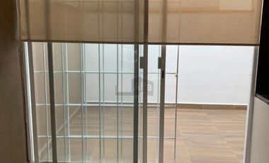 Casa en Renta en El Dorado, León, Gto. a un lado de Wallmart en Vía Alta y cerca de Puerto Interior