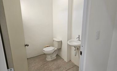 Bodega en parque sobre carretera a cancun