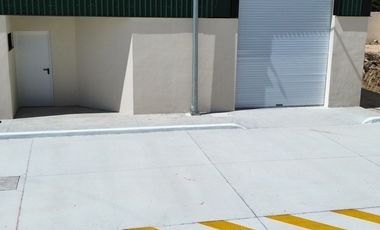 Bodega en parque sobre carretera a cancun