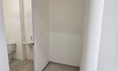 Bodega en parque sobre carretera a cancun