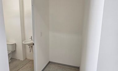 Bodega en parque sobre carretera a cancun