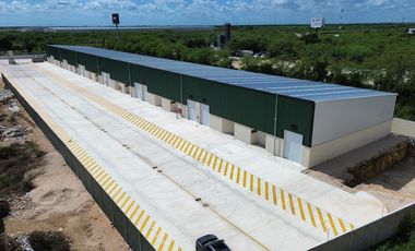 Bodega en parque sobre carretera a cancun