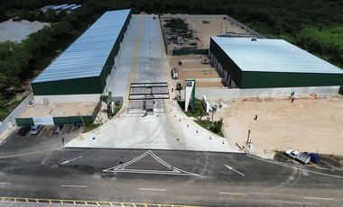 Bodega en parque sobre carretera a cancun