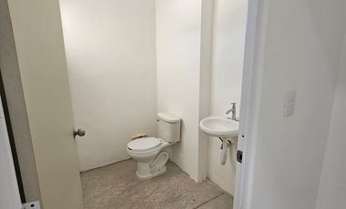 Bodega en parque sobre carretera a cancun