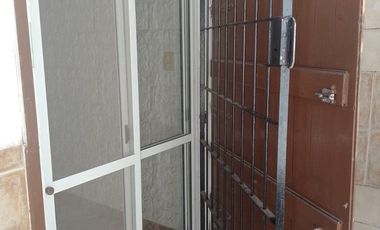 Casa Duplex en Mar Del Tuyu - 2 dormitorios - patio con parrilla - APTO CREDITO