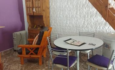 Casa Duplex en Mar Del Tuyu - 2 dormitorios - patio con parrilla - APTO CREDITO