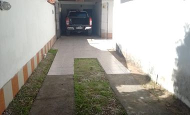 Casa Duplex en Mar Del Tuyu - 2 dormitorios - patio con parrilla - APTO CREDITO