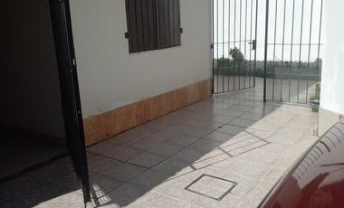 Casa Duplex en Mar Del Tuyu - 2 dormitorios - patio con parrilla - APTO CREDITO