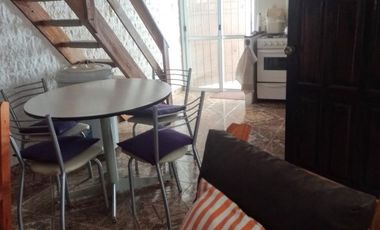 Casa Duplex en Mar Del Tuyu - 2 dormitorios - patio con parrilla - APTO CREDITO