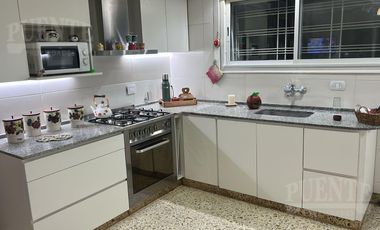 Casa en  Lomas de Zamora