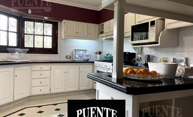 Importante Chalet en Venta en Monte Grande sobre lote de 1400 m2