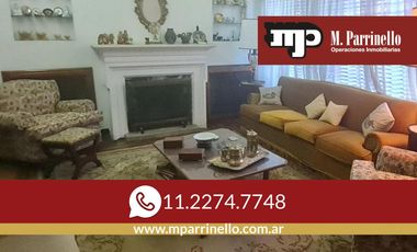 Gran oportunidad en Florida: casa de 4 ambientes con patio, terraza y cochera para refaccionar.