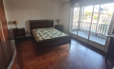 Gran oportunidad en Florida: casa de 4 ambientes con patio, terraza y cochera para refaccionar.