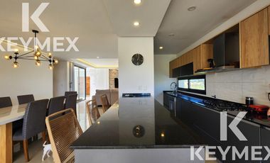 VENTA CASA 4 DORMITORIOS AREA 60  LA VICTORIA