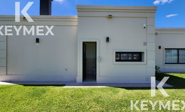 VENTA CASA 4 DORMITORIOS AREA 60  LA VICTORIA