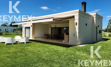 VENTA CASA 4 DORMITORIOS AREA 60  LA VICTORIA