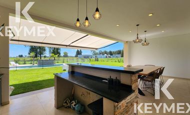 VENTA CASA 4 DORMITORIOS AREA 60  LA VICTORIA