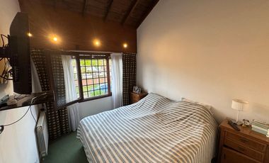 Casa 5 ambientes con pileta