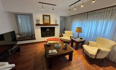 Casa 5 ambientes con pileta