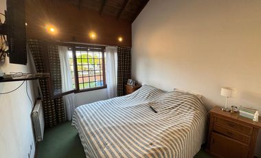 Casa 5 ambientes con pileta