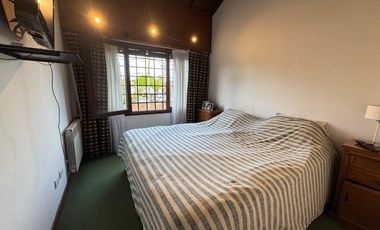 Casa 5 ambientes con pileta