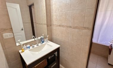 Propiedad en 2 Plantas a la Venta en Altos de Hudson I