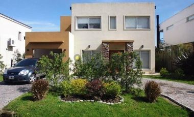 Propiedad en 2 Plantas a la Venta en Altos de Hudson I