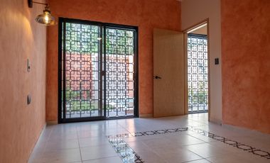 CASA EN VENTA AMUEBLADA EN EL CENTRO, MERIDA